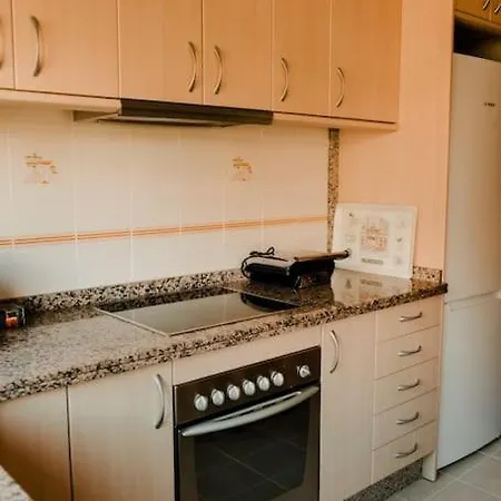 Apartment Amplio En 1ª Linea De Playa -free Wifi *