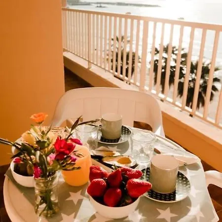 Amplio En 1ª Linea De Playa -free Wifi Apartment